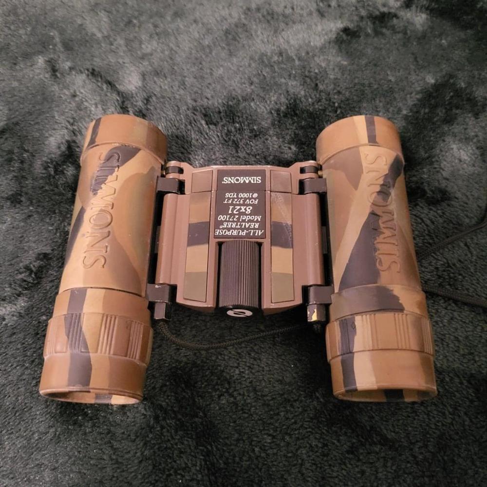 Binoculars- Simmons 8x21 Compact Binocular Model # 27x100 GREAT SHAPE
